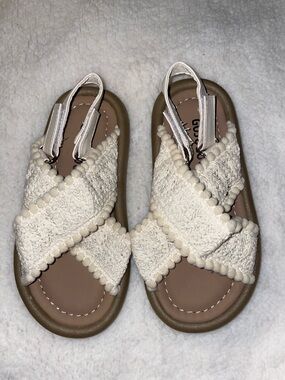 Element Cream Knit Pom-Trim Slide Sandals